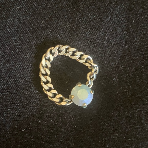 HRH Collection Chain Style Ring with “Unicorn” Crystal - Picture 2 of 4